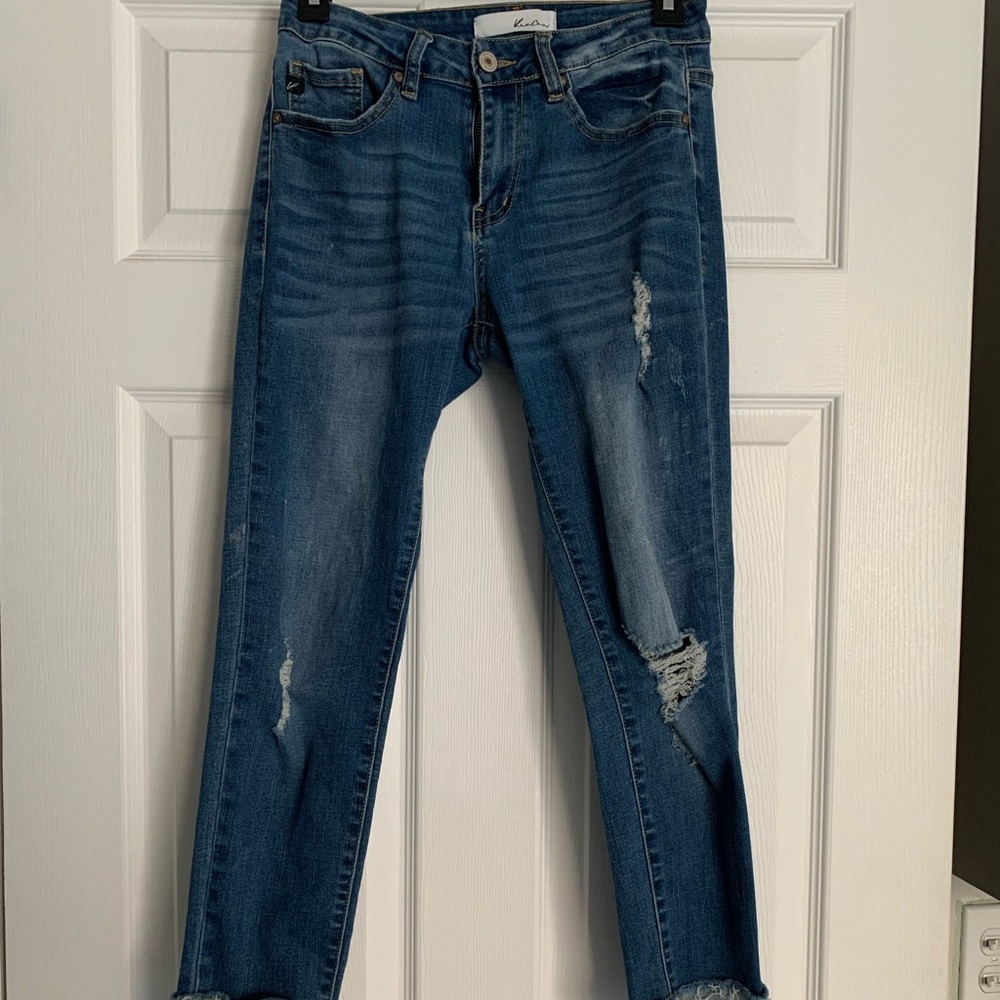 blue ankle cut stretchy jeans